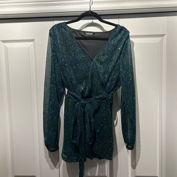 NEW Sequin Mesh Top from BloomChic - Picture 5 of 7